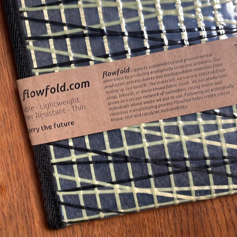 COPY - FLOWFOLD IPAD / TABLET SLEEVE: Recycled Sail
